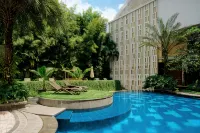 KJ Hotel Yogyakarta - Swimmingpools