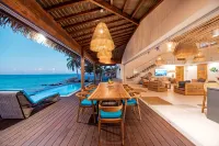Tohora by Tahiti Homes 5-bedroom beachfront villa with swimming pool.