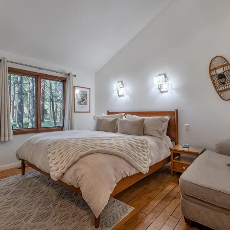 Luxury Mammoth Retreat Near Eagle Lodge + Spa Amenities