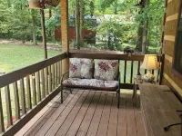 Nature Lovers Paradise- Rustic Cabin on 2 Acres with a Creek! Hotels in Cheatham County