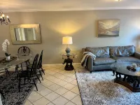 Closest condo to Sanford Stadium with parking 2 tenths of a mile - 4-Star