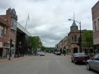 Driftless Loft in the heart of Downtown Decorah, IA Hotels in Decorah