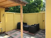 Ferienhaus für 6-8 Personen - Zentral und Sehr Geräumig mit Überdachter Terrasse