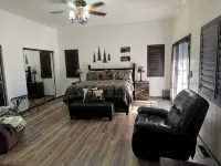 Cheerful 4-Bedroom Cabin with Hot Tub