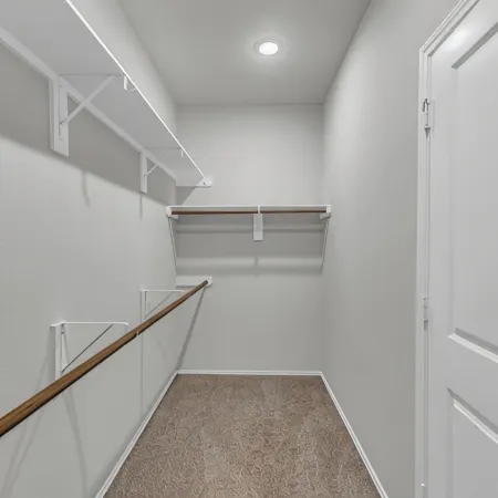 Spacious 4 Bd Home w KING Bed