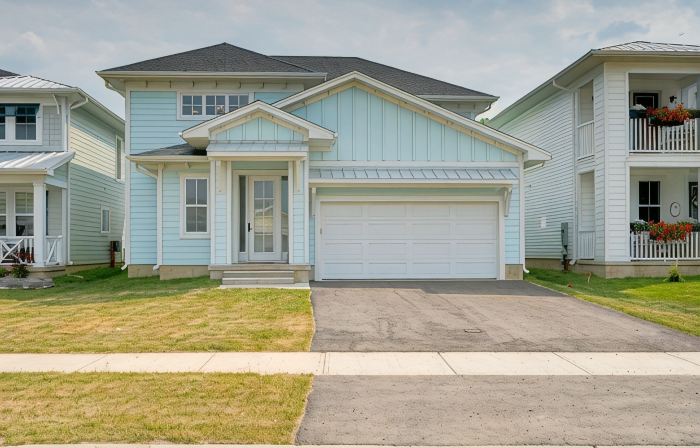 Cozy, spacious family home w/ Arcade! 5 mins from Beach!