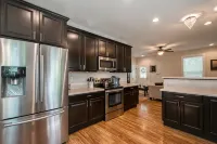 Be our guest-3-bedroom house in a great location!