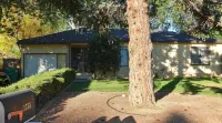 Charming house in quiet SW Reno neighborhood - บังกะโล