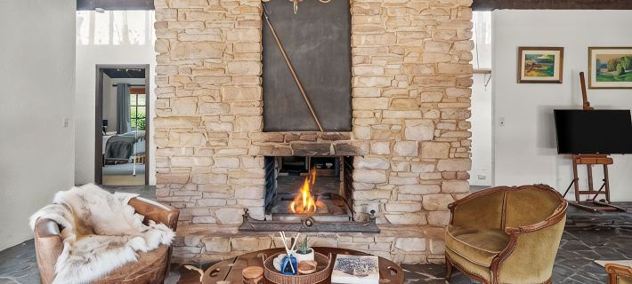 Sandstone Cottage With Cozy Open Fireplace in the Heart of Robertson Các khách sạn ở Bowral