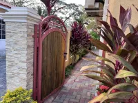 Peaceful getaway in a secure gated community - 2-Star