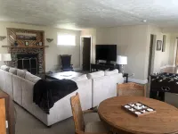 Big Red a newly renovated 4 bedroom historic home in the heart of Grand Marais! - 3-Star