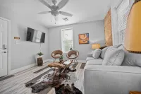 The Wild West Getaway- 204-1 - Homestays