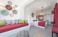 Blackcoast Santorini - 3 estrellas