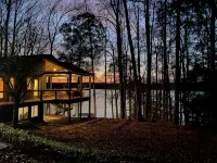 Lakefront Lodge on Tims Ford Lake - Wifi