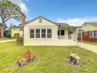 Historic Home Next to the Island w/ Private Hot Tub and Pet Friendly