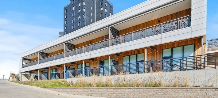 Free Parking and Gym - Loft Near Wells Fargo Arena Downtown - Stocked Kitchen Ξενοδοχεία στην πόλη Des Moines