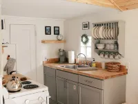 MaineStay Cottage #5 With Fireplace & Fully Stocked Kitchen in Hampden/Bangor Hotels in Hampden