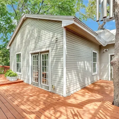 Summer Fun HQ! 10 Min to Tubing, Sleeps 18, Pool Table, Waffle Bar, EV