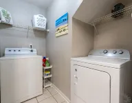 Entire 3BR/2BA w/King Bed centre of peachtree city