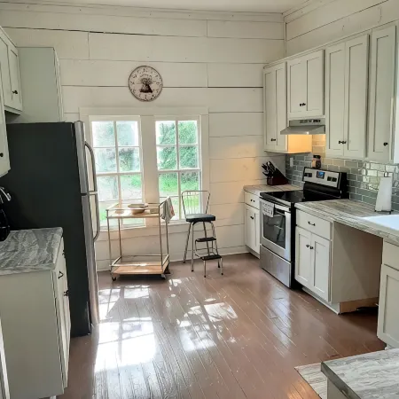 Historic 1851 Farmhouse Retreat