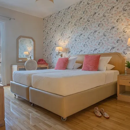 Delice Hotel - Family Apartments Отели рядом с достопримечательностью «Военный музей»