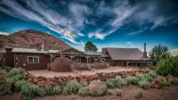 Zion Villa/True North:Actually Located in & Surrounded by ZionNP Secluded10Acres - Villas