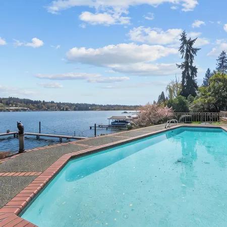 Stunning Waterfront Mansion w Pool n Hottub
