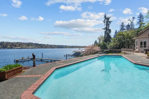 Stunning Waterfront Mansion w Pool n Hottub