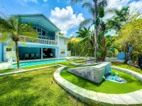 Amenity Paradise! Theater, Game-room, Mini Golf, Outdoor Bowling & Hot Tub! - 4 stjerner