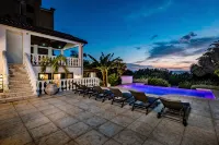 BEACHFRONT 5BR Luxury Villa "Carolina Del Mar", Memorable Sunset Views. - 프라이빗 풀