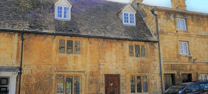 Pitchers is a Grade 11 Cotswold Stone House in the centre of Chipping Campden. Hotels in Chipping Campden