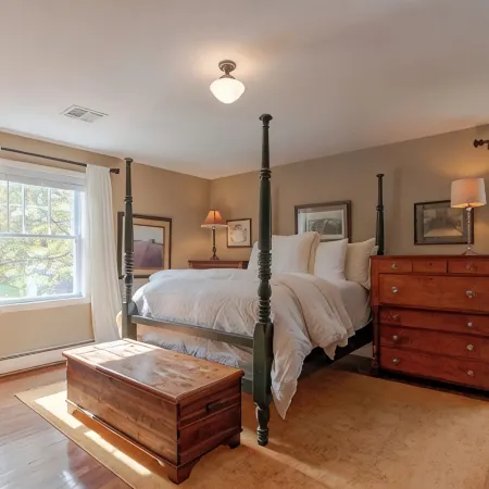 Luxurious, Gorgeous, Pristine, Convenient, Walkable 6-bedroom in State College!