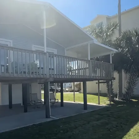 MANATEE COTTAGE:  Gulf Front 2-bedroom house