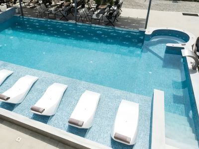 Aeonian Luxury Suites