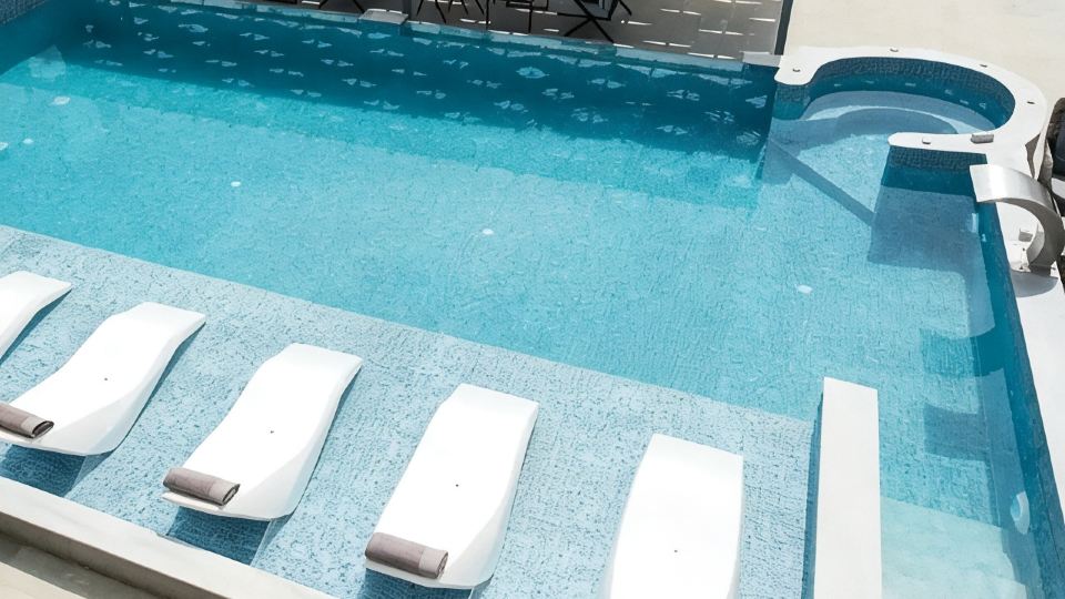 Aeonian Luxury Suites
