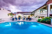 BEACHFRONT 5BR Luxury Villa "Carolina Del Mar", Memorable Sunset Views.