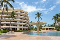Gorgeous Two-Story Penthouse Private Community on the Beach! - Villas