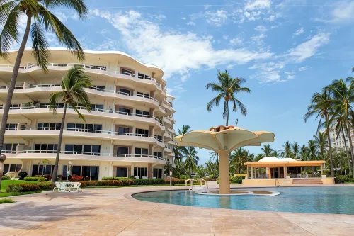 Gorgeous Two-Story Penthouse Private Community on the Beach! - Villas