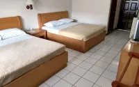 Pantai Indah Hotel Barat - pantai