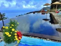 Serenity Boutique Suites - Infinity Pools