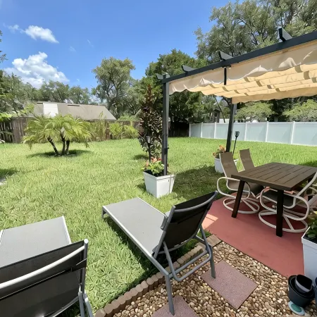 Golf Cart to Beach, Pet Friendly, Fenced Yard, Amelia Island Quiet Home Escape