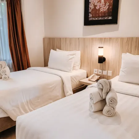 TUWUH HOTEL AT KAYUTANGAN