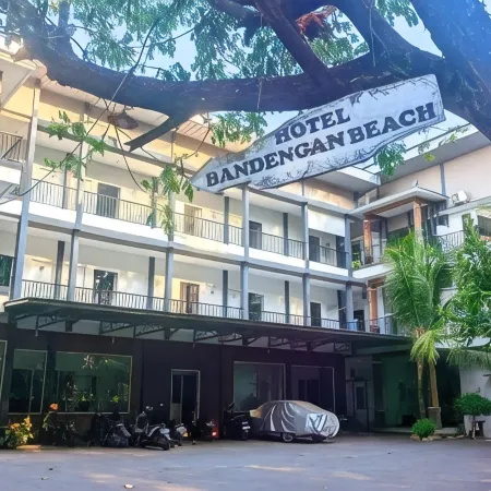Bandengan Beach Hotel