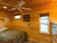 Lakefront Family Cabin with Pontoon Rental Available Hotels in Lenroot