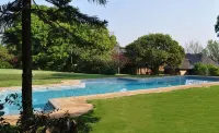 Kumbali Country Lodge - Rooftop Pools