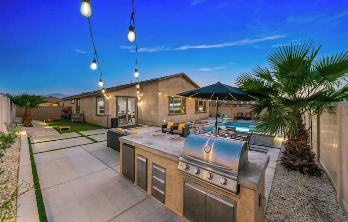 New Pool+Spa+Games+Large BBQ+Designer+Beautiful