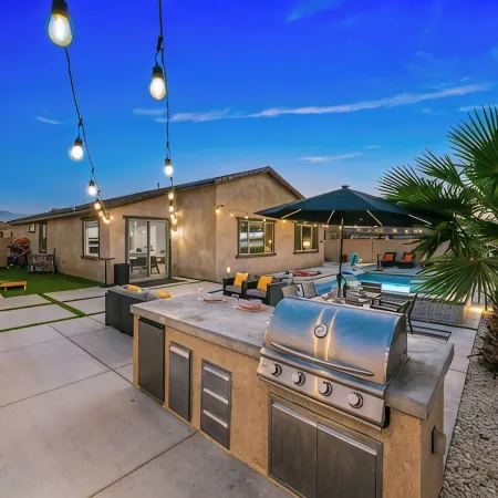 New Pool+Spa+Games+Large BBQ+Designer+Beautiful