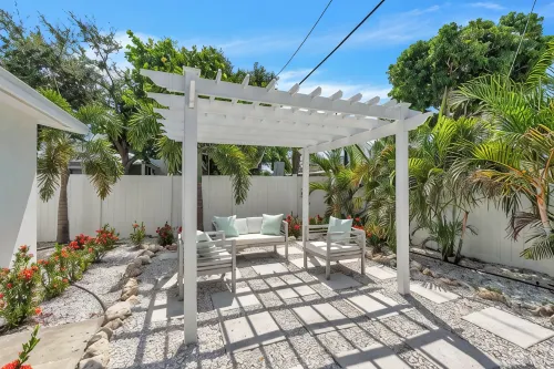 Lux pool home 10 minutes from Siesta Key and Downtown Sarasota! - مسبح خاص