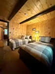 Charming 3-bedroom cabin in Madison, NH with private access to lake. - Alphydda