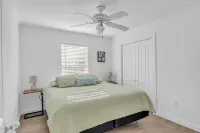 House in Islamorada, in exclusive Venetian Shores. - Homestays